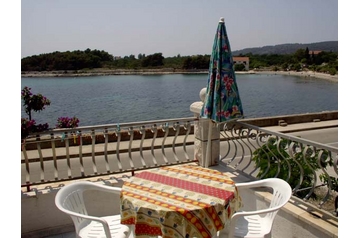 Chorwacja Privát Sućuraj, Zewnątrz